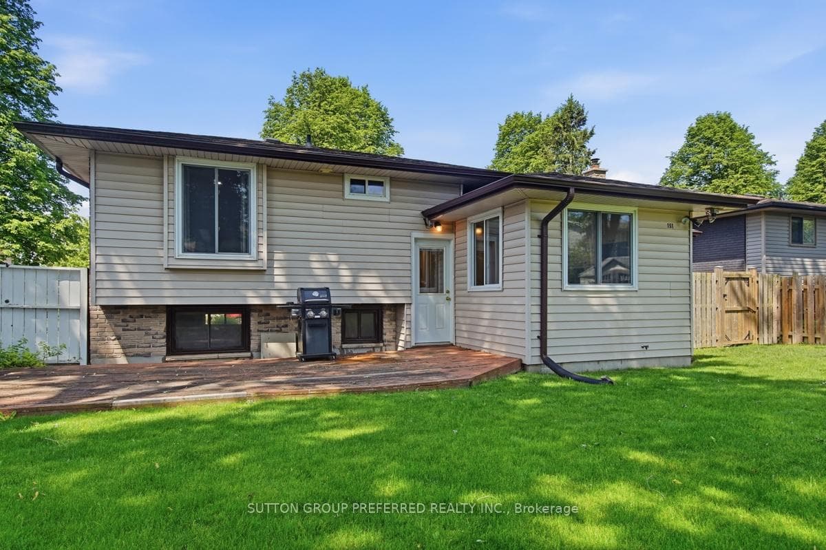 151 St Clair Crescent photo 47
