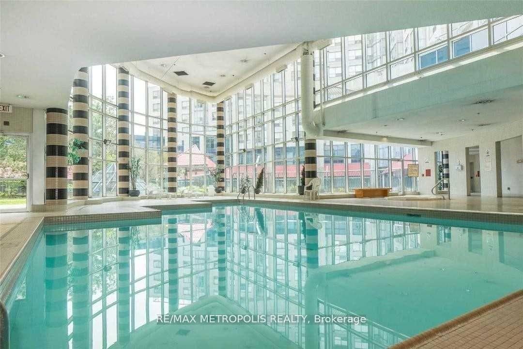 2550 Lawrence Avenue Unit 1202 photo 29
