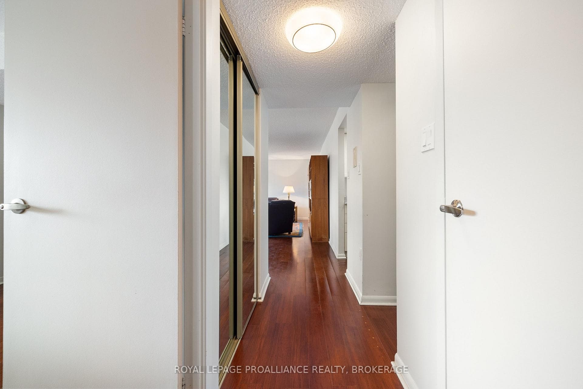 165 Ontario Street Unit 301 photo 15