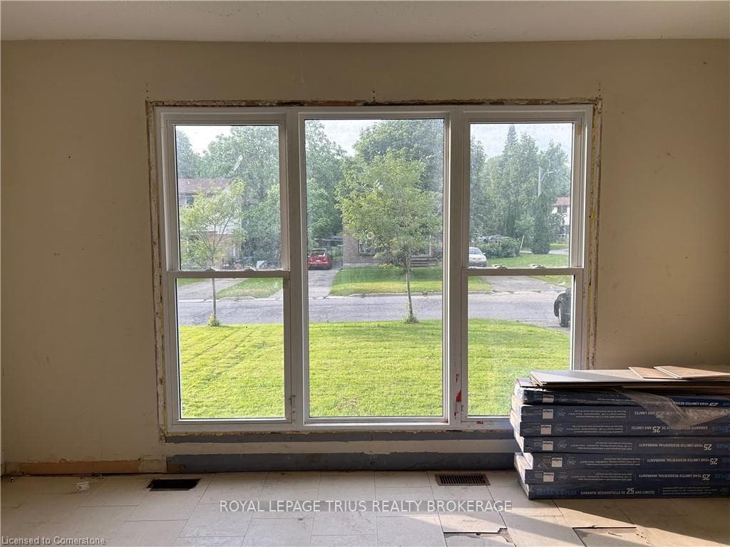 56-58 OAKWOOD Avenue photo 28