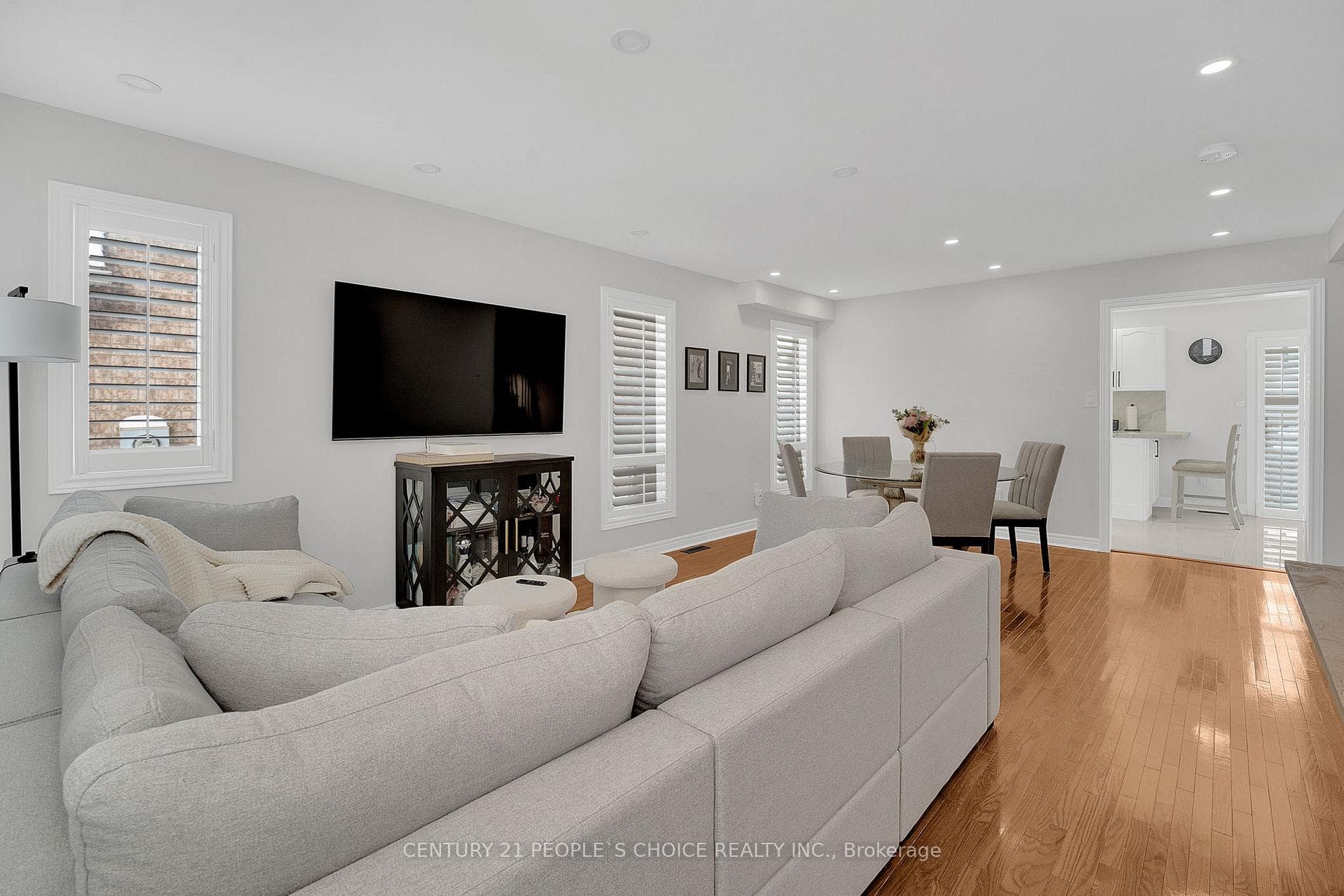 166 Marbella Road photo 9