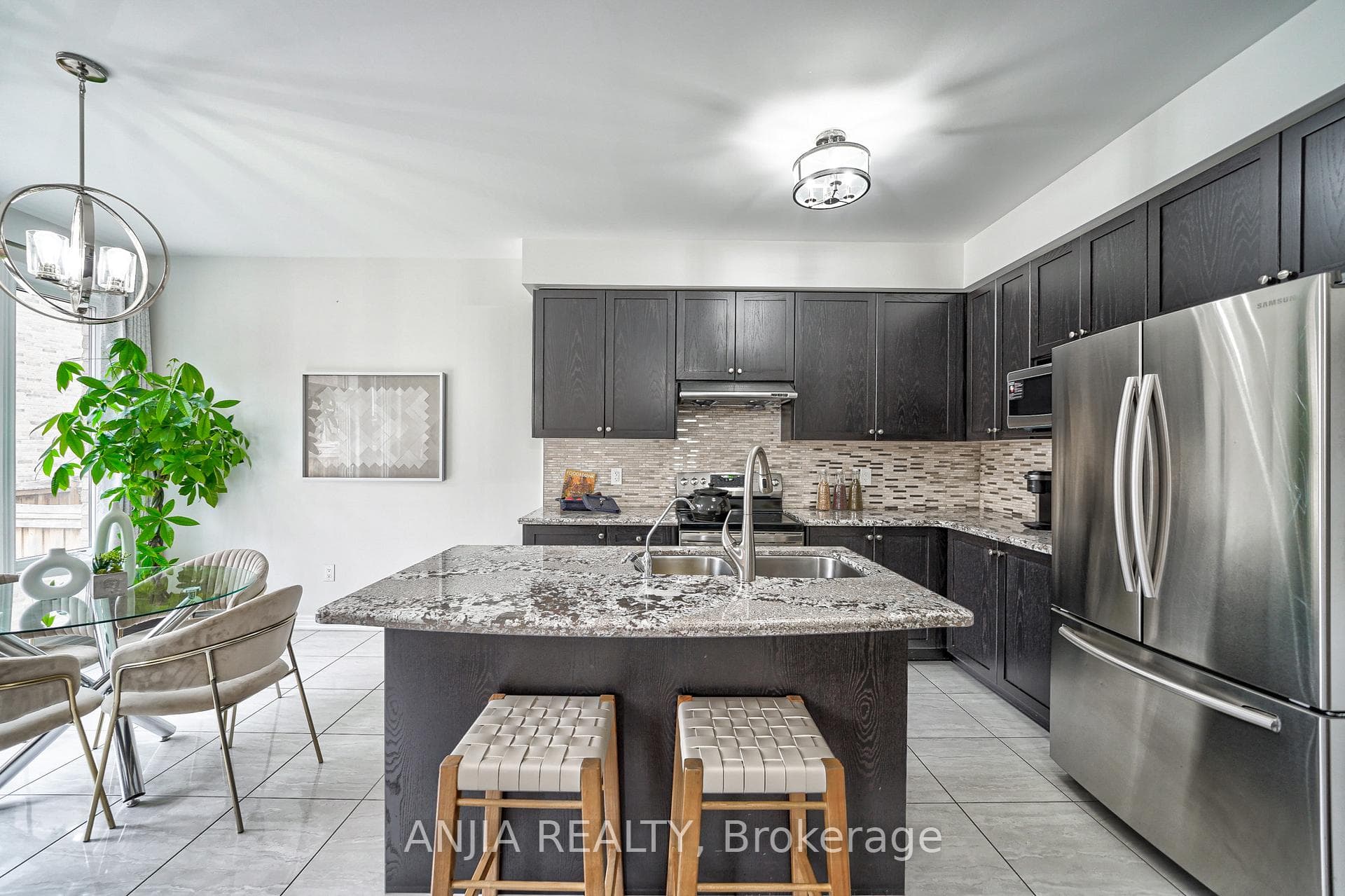 33 Harbord Street photo 13