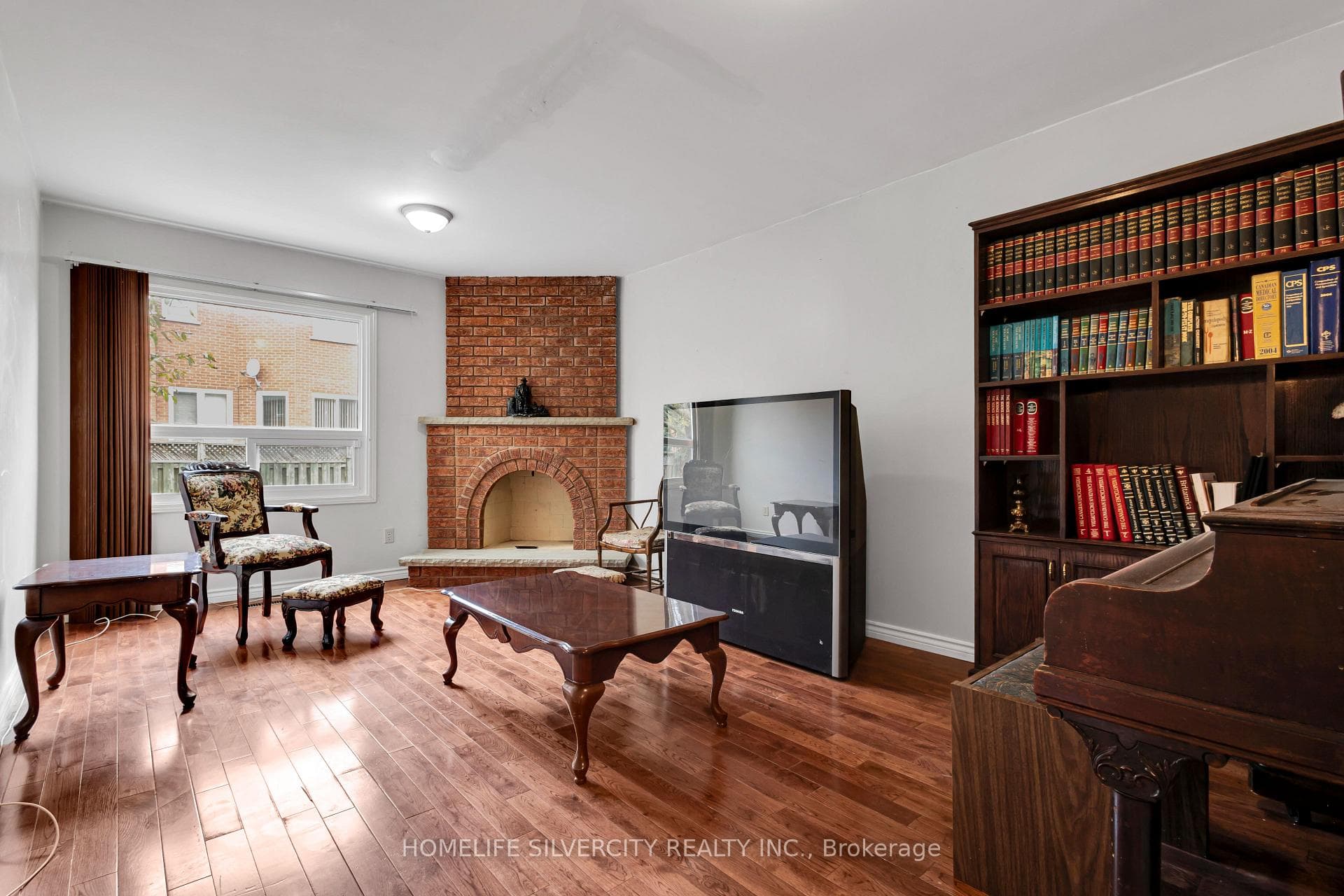 594 Sewells Road photo 14