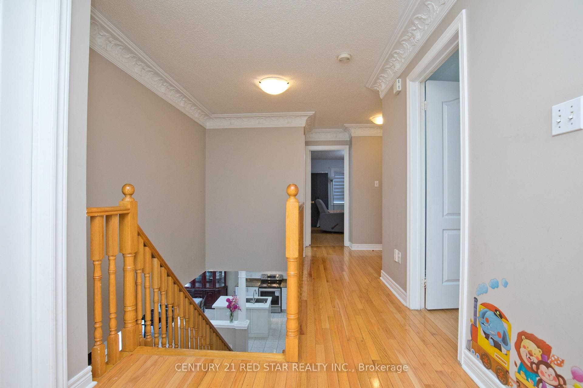 3 Okanagan Drive photo 29