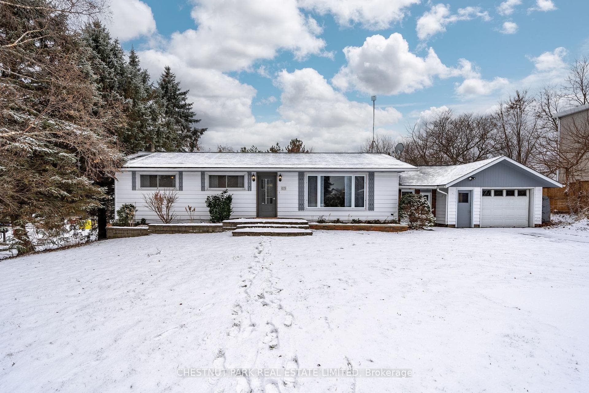 27 Downes Avenue photo 2