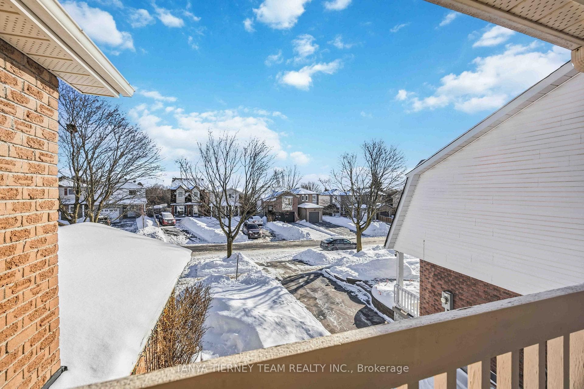 748 Bennett Crescent photo 31