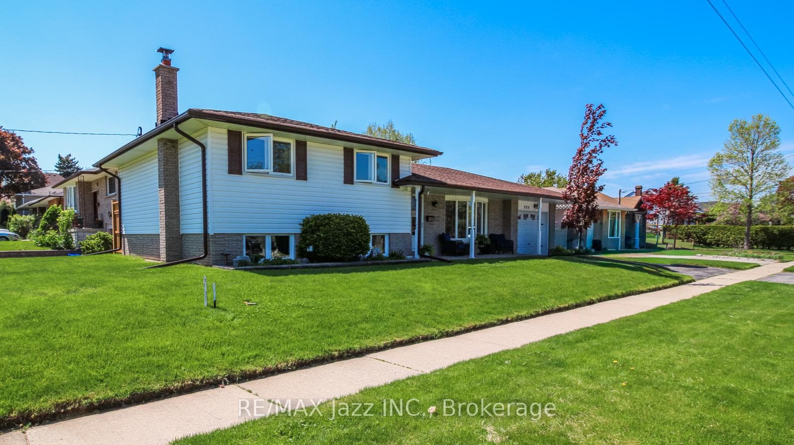 330 Nipigon Street photo 2