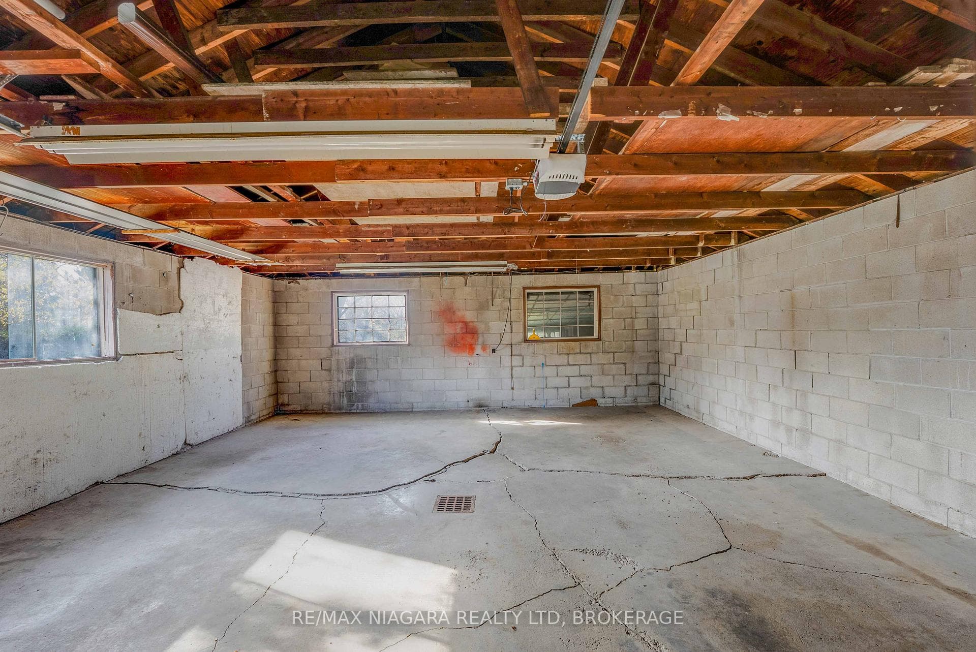 127 Louth Street photo 37