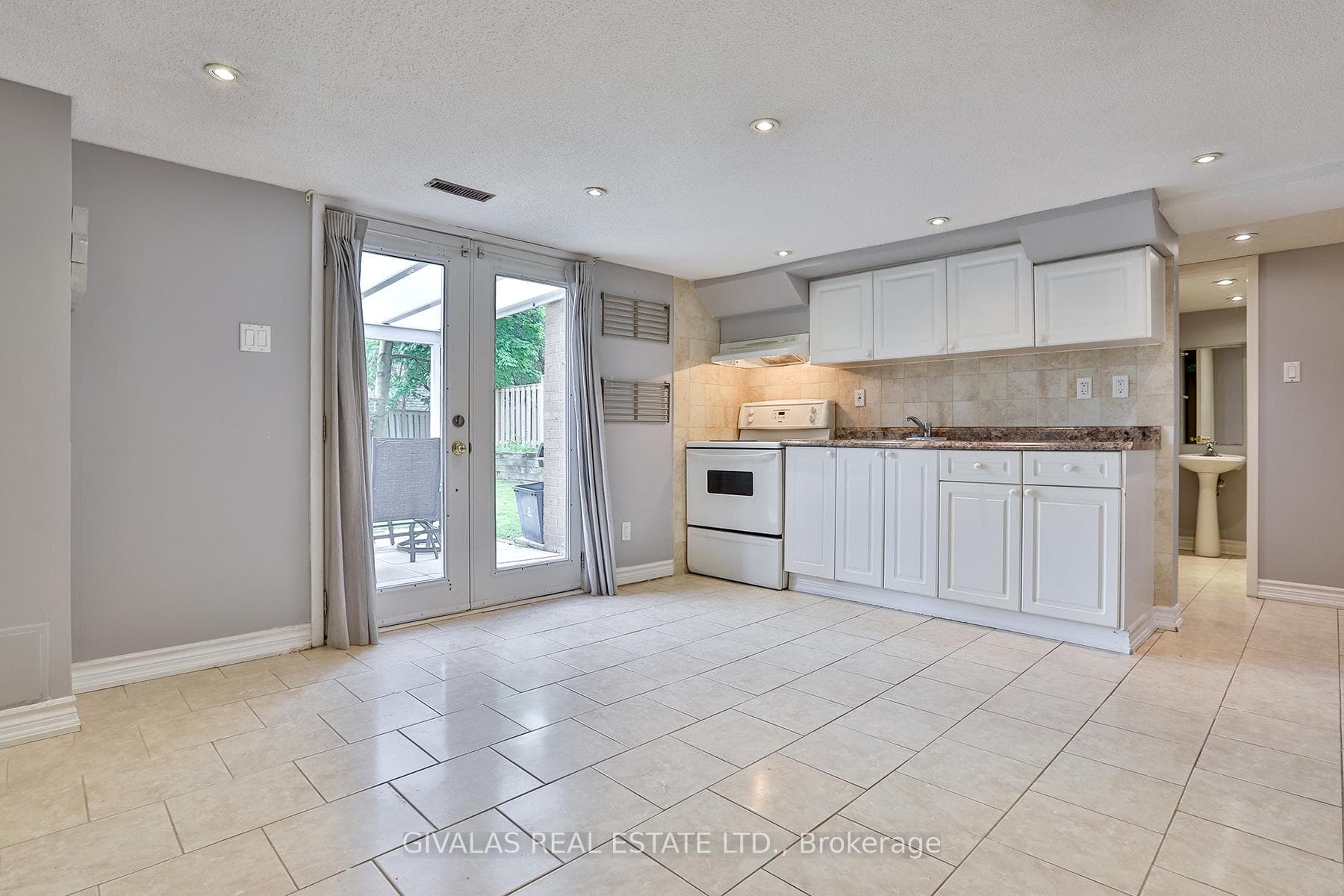 23 Plumridge Court photo 27