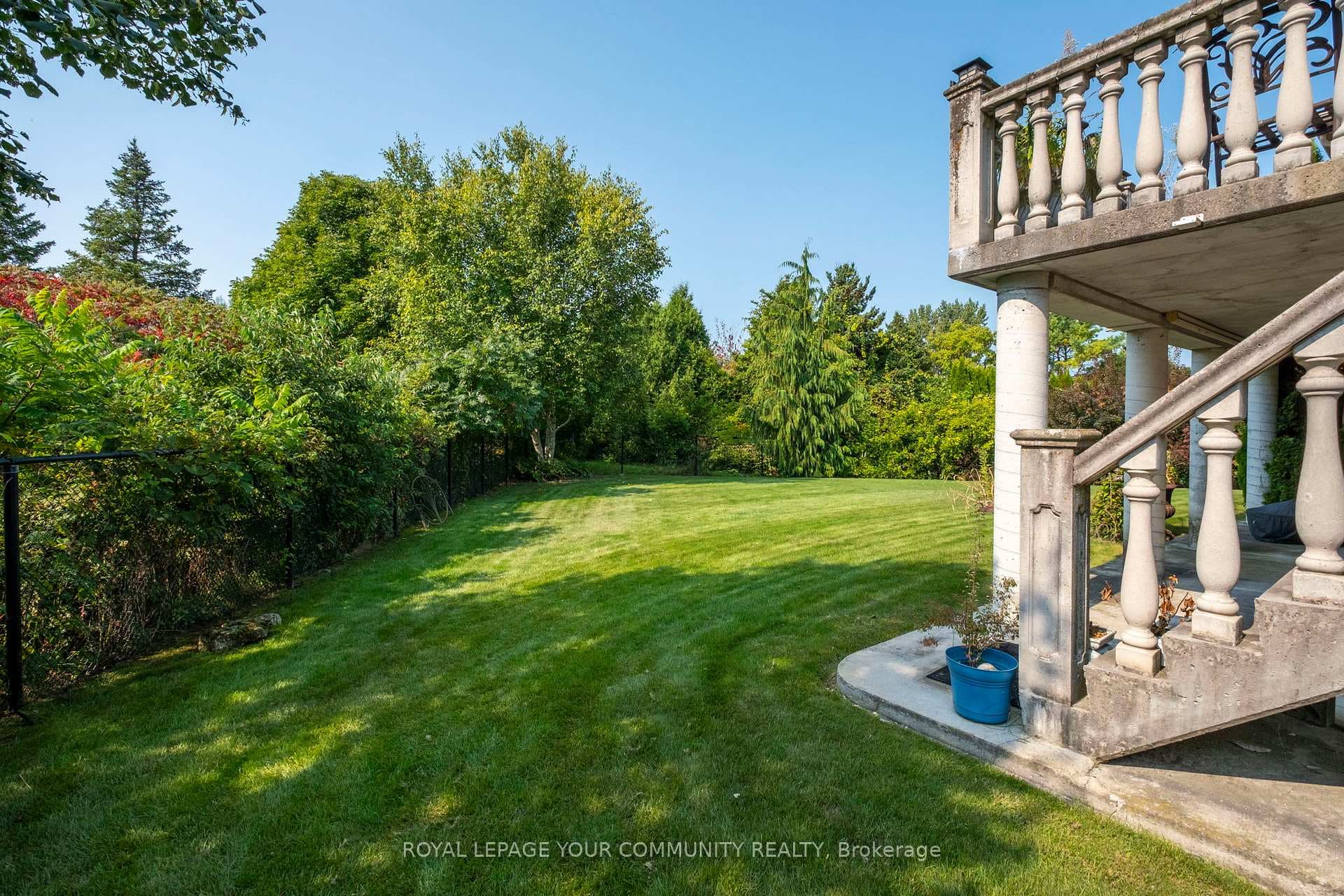 292 Fletcher Drive photo 32