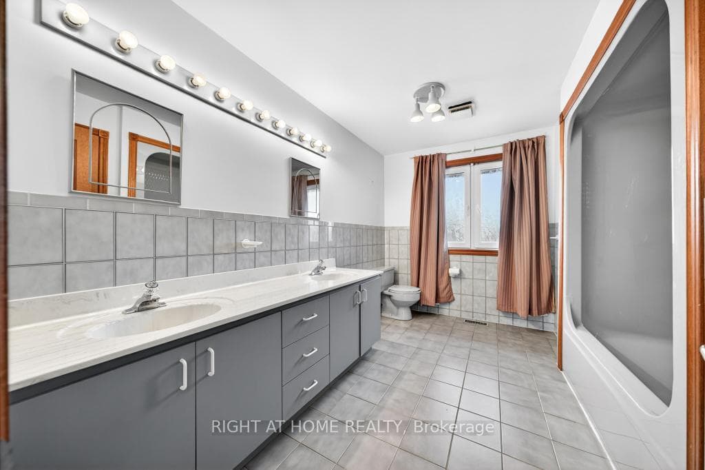 1055 Golf Club Road photo 23