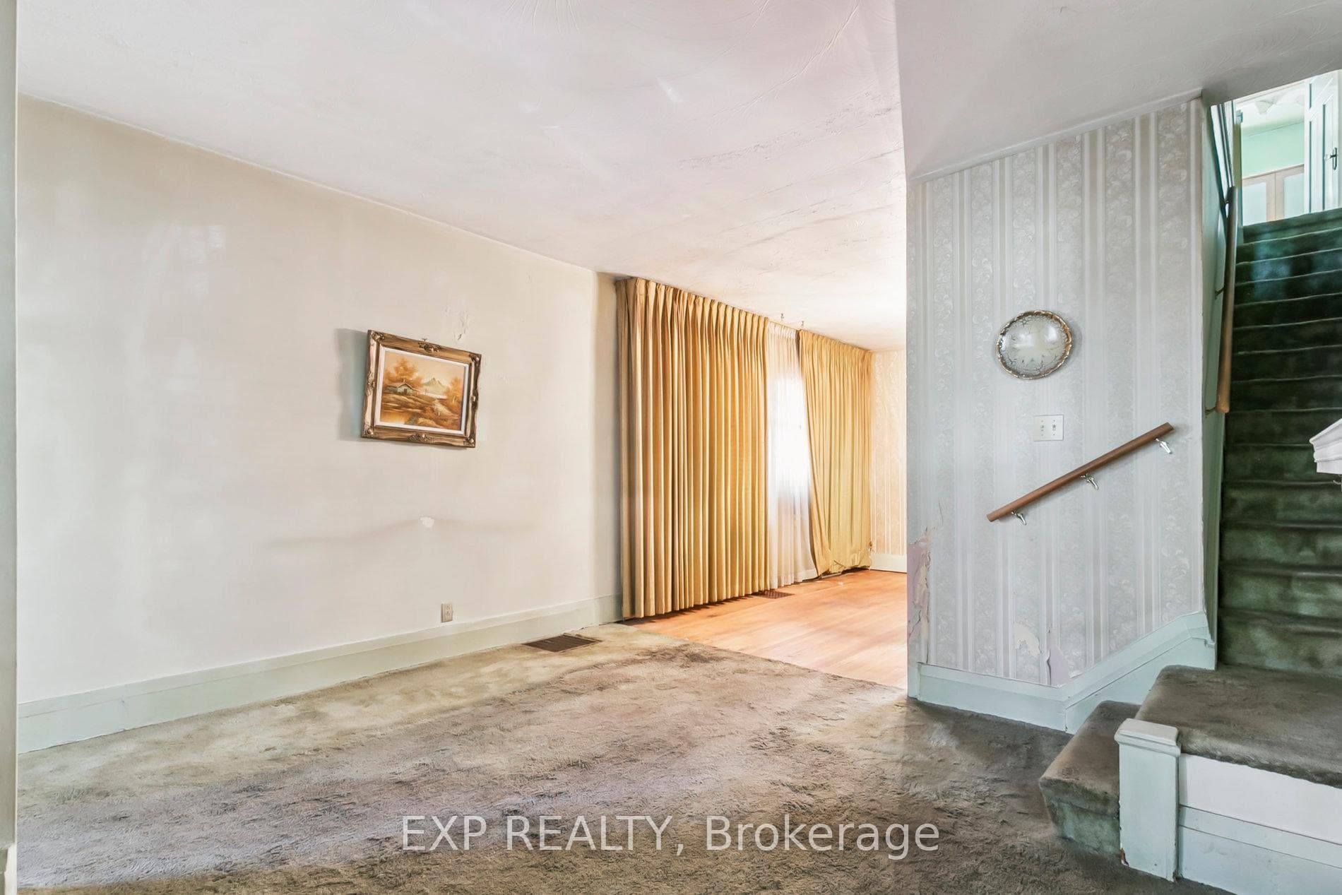 395 Woodbine Avenue photo 10