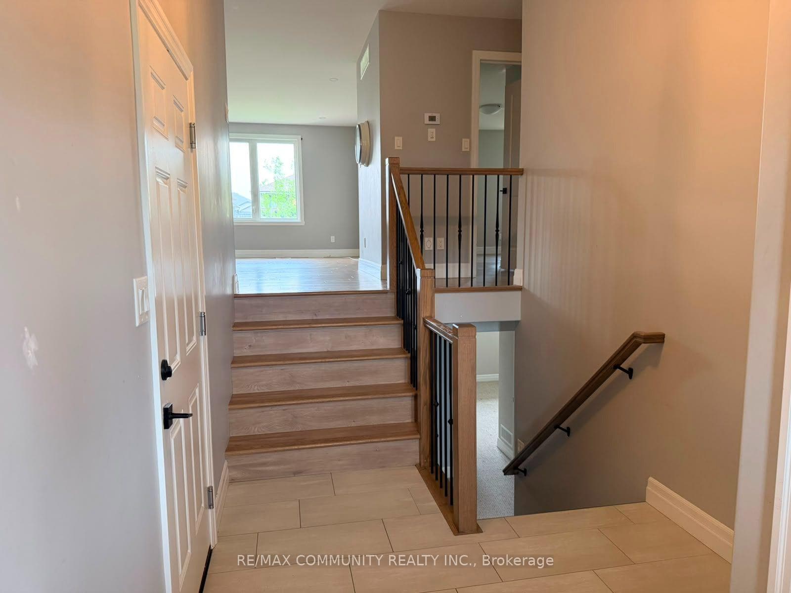 32 Cattail Crescent photo 2