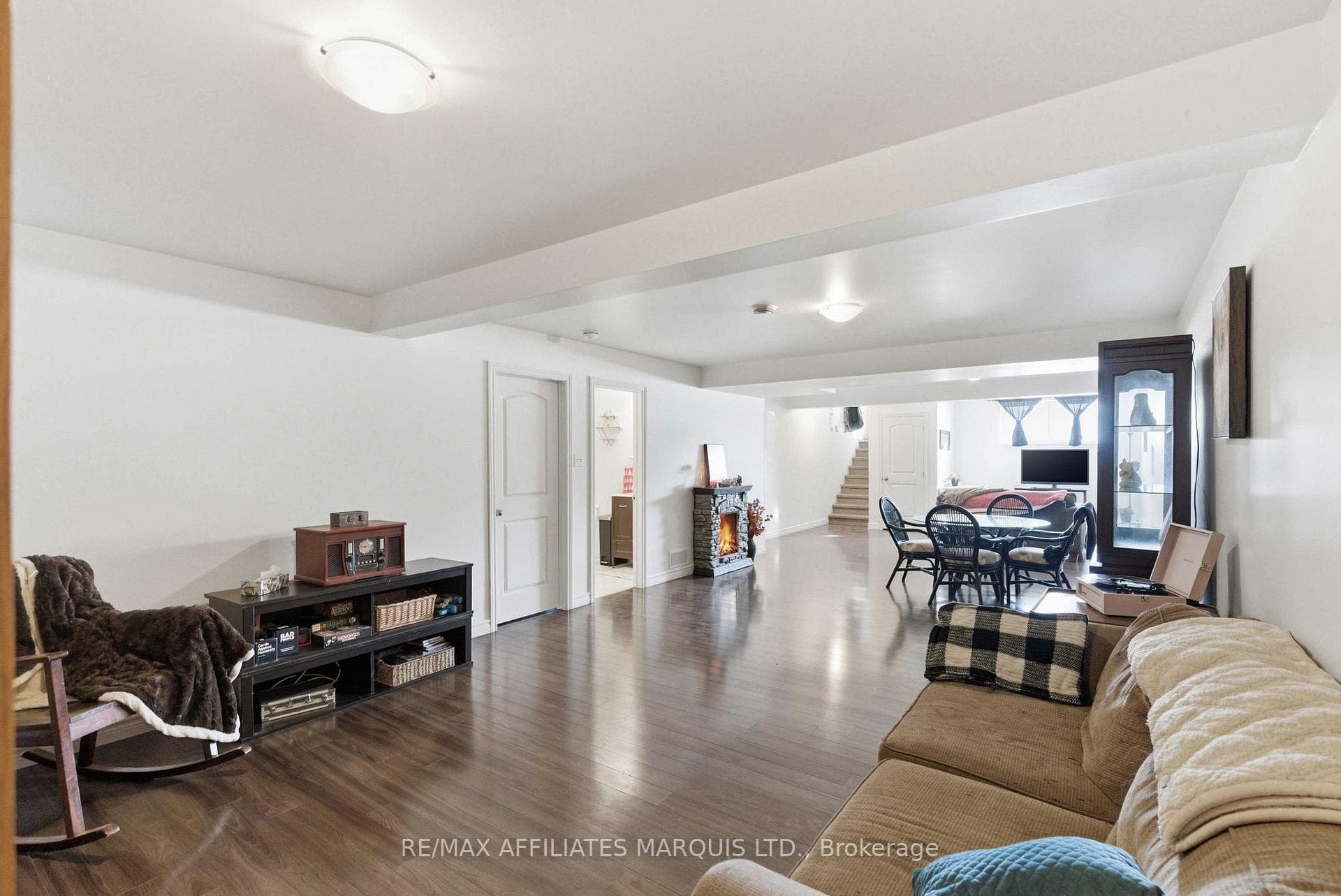 109 French Avenue photo 30