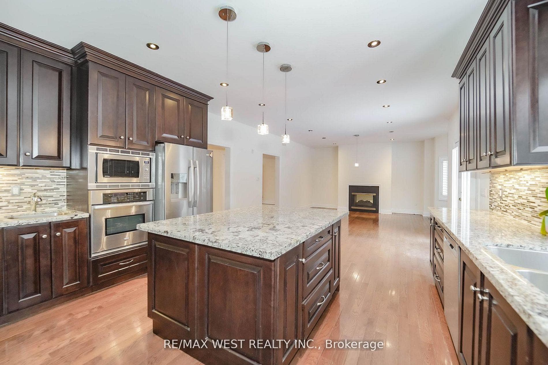 81 Woodview Drive photo 18