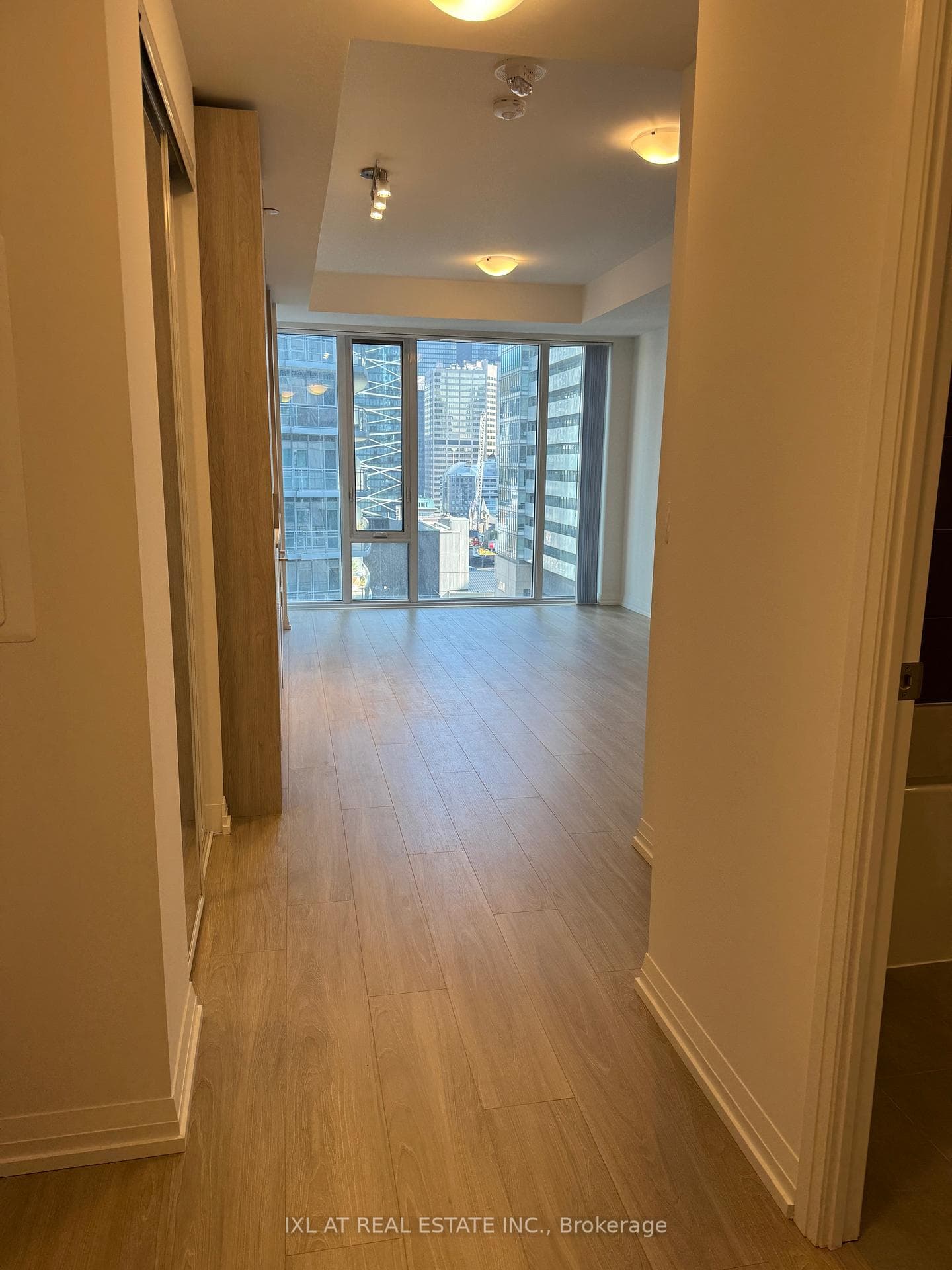 8 Widmer Street Unit 1708 photo 8