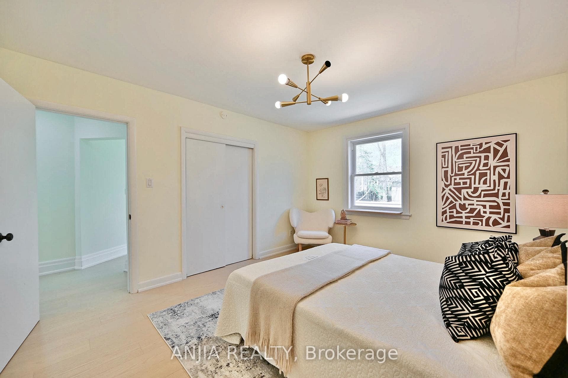 74 Robinson Street photo 21
