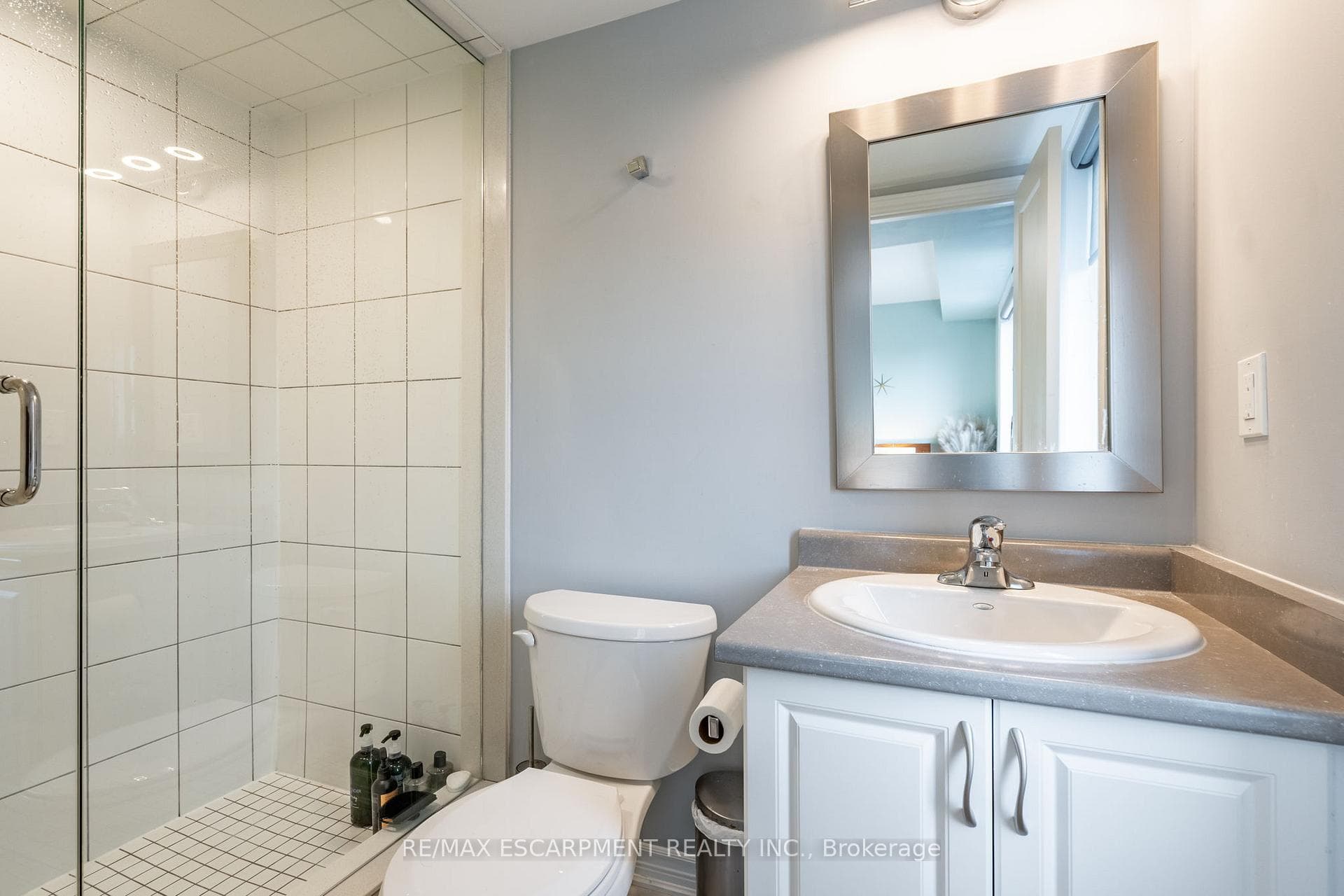 383 DUNDAS Street Unit 61 photo 21