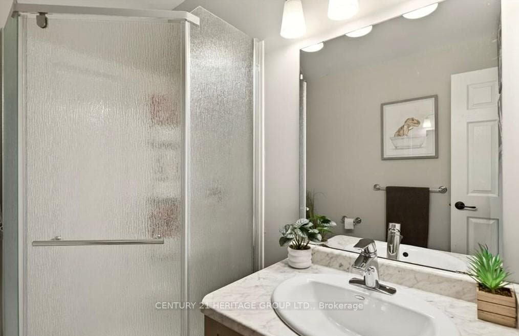 67 MacNeil Court photo 28