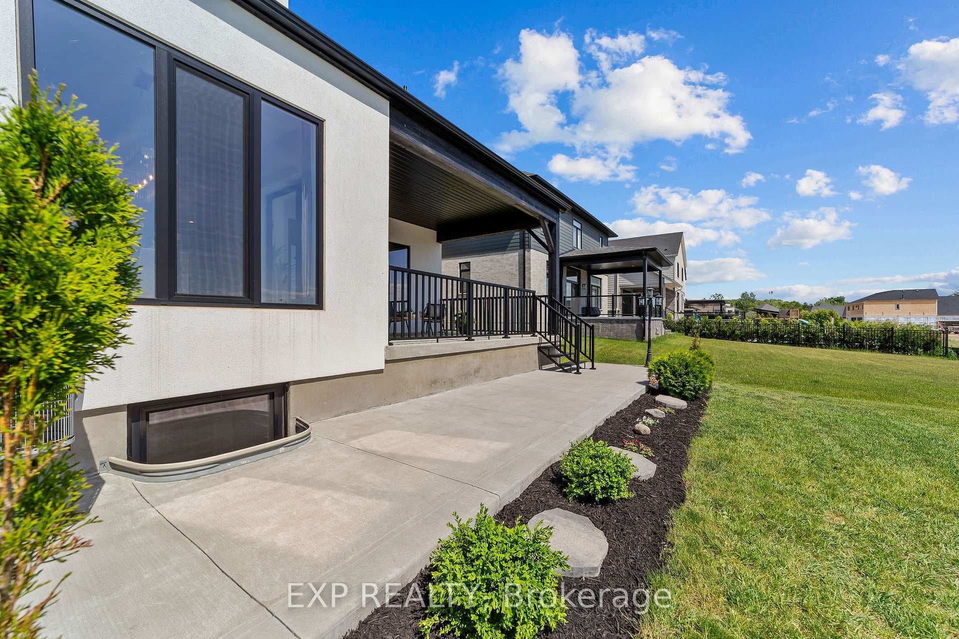 113 Edgewater Boulevard photo 46