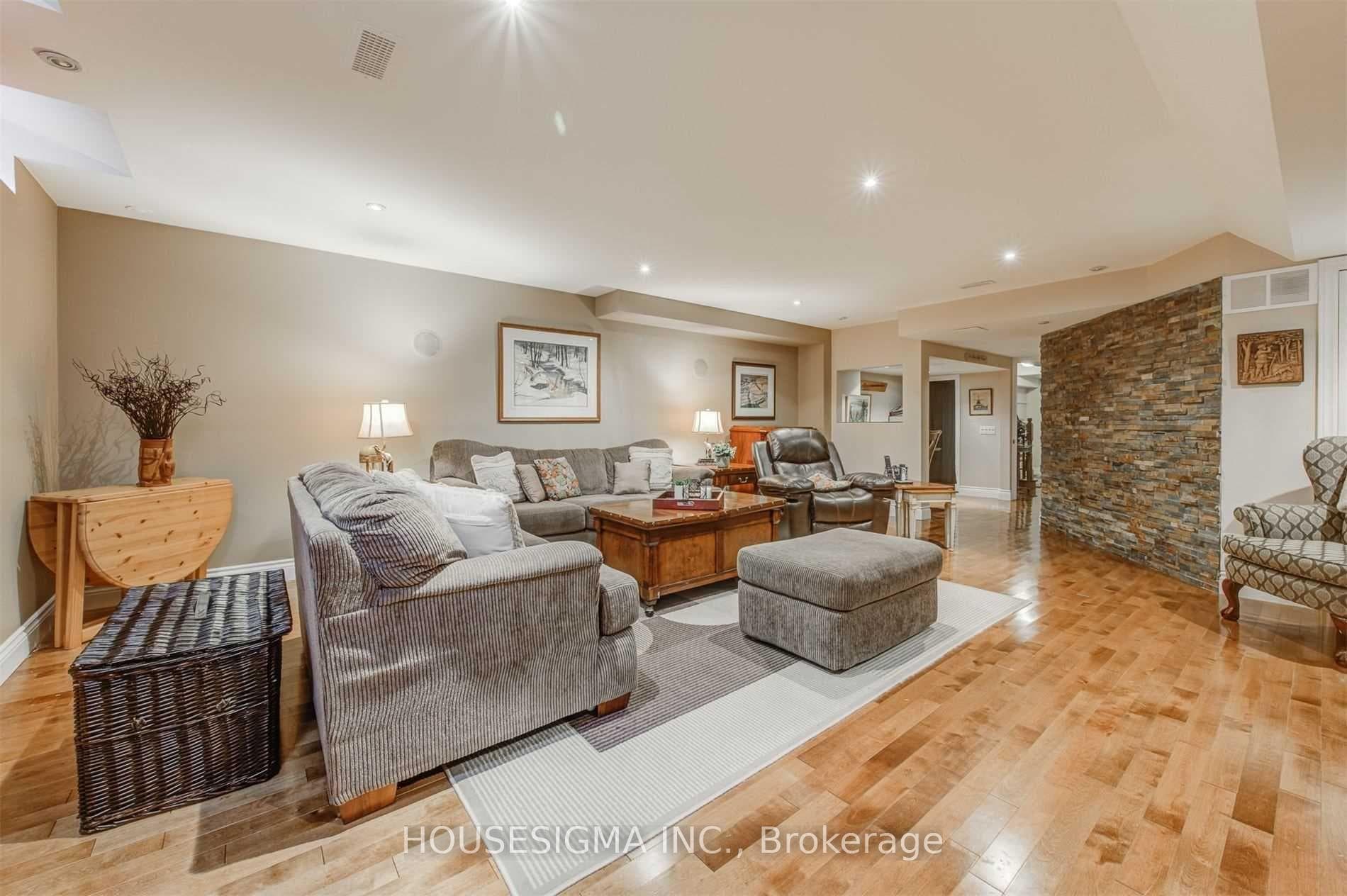 244 Tawny Crescent photo 25