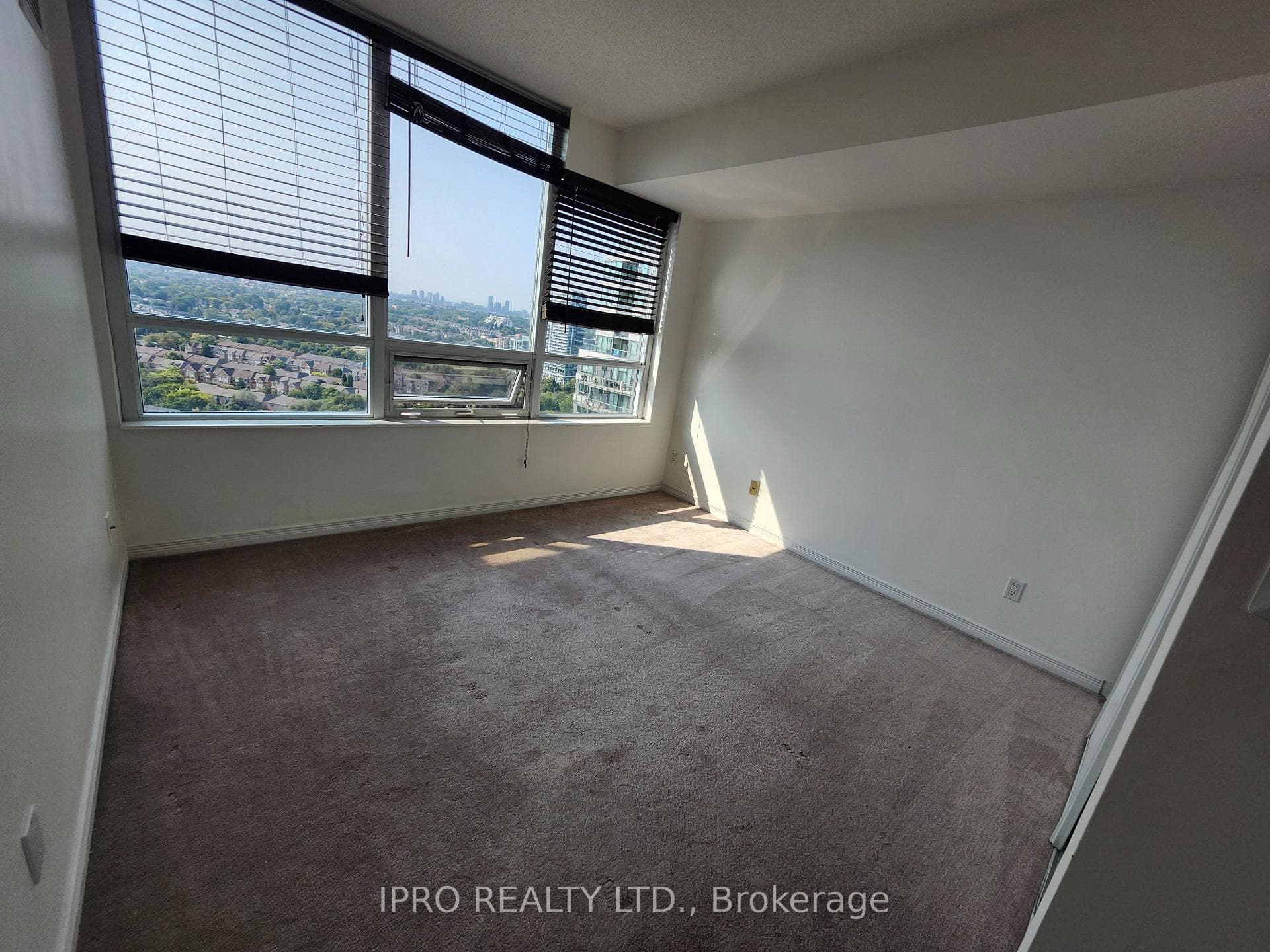 2240 Lakeshore Boulevard Unit 2503 photo 12