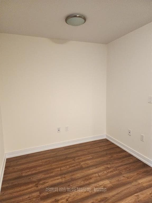 225 Village Green Square Unit 2105 photo 12