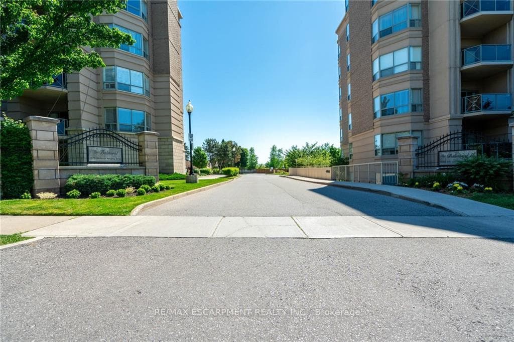 2075 Amherst Heights Drive Unit 208 photo 3