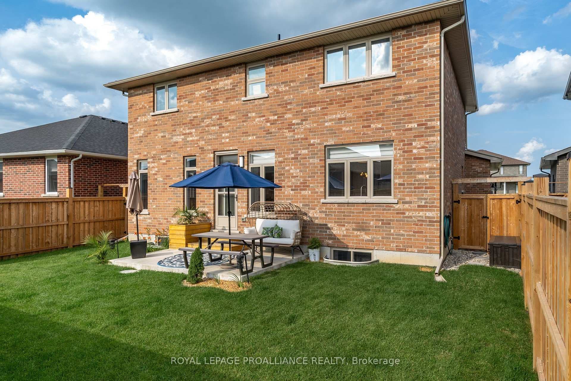 78 Essex Drive photo 37