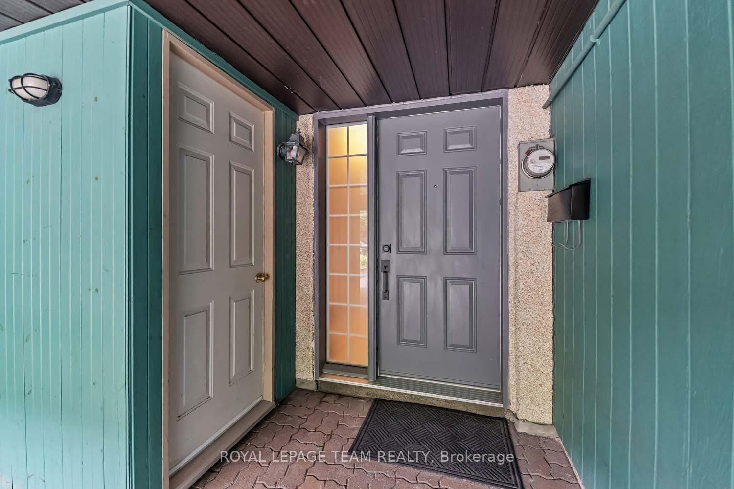 215 Booth Street photo 4