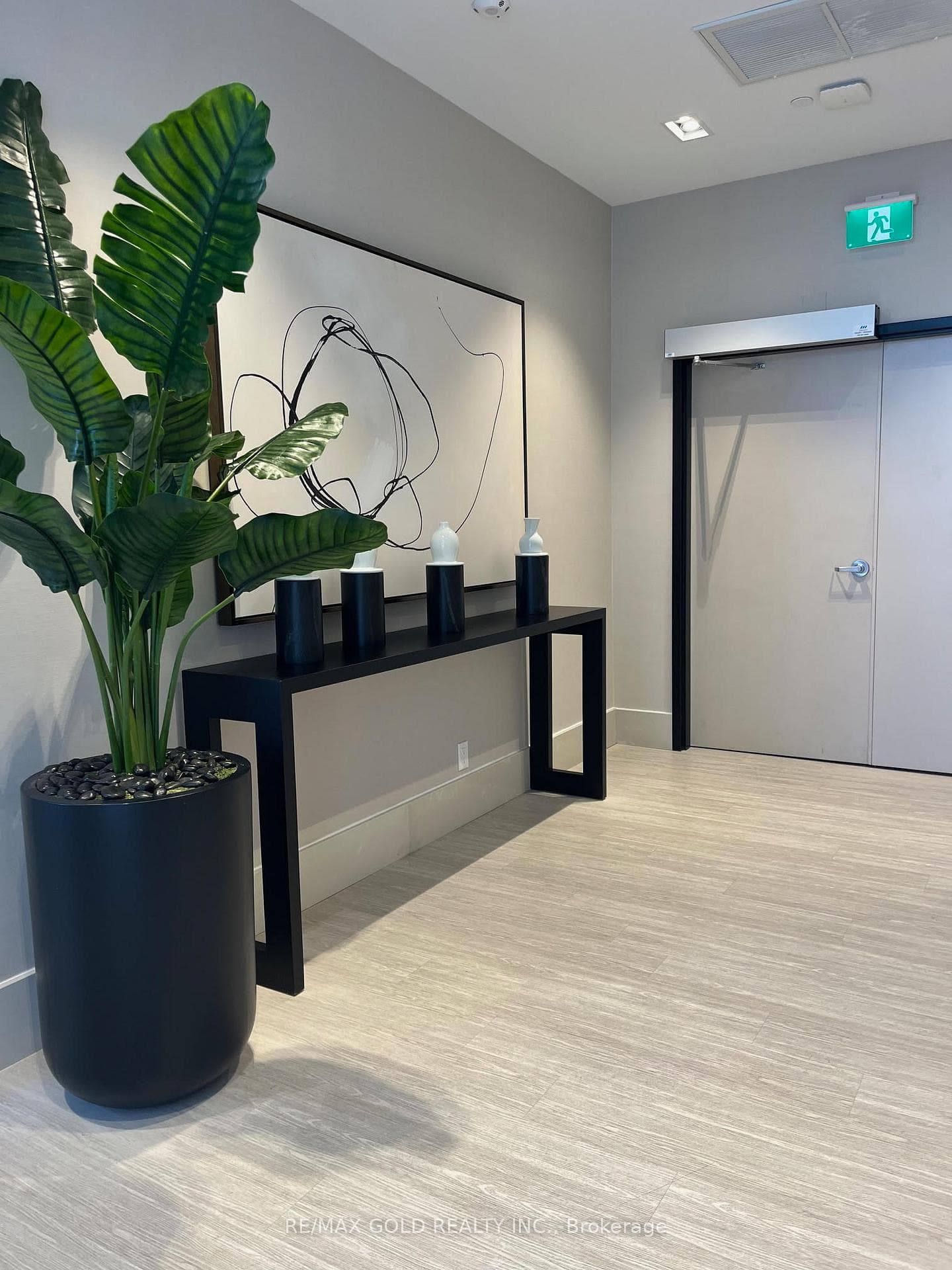 2020 Bathurst Street Unit 216 photo 34