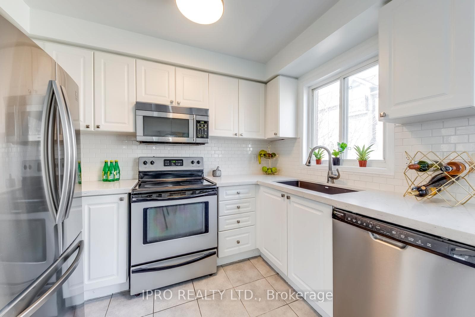69 Huxtable Lane photo 4