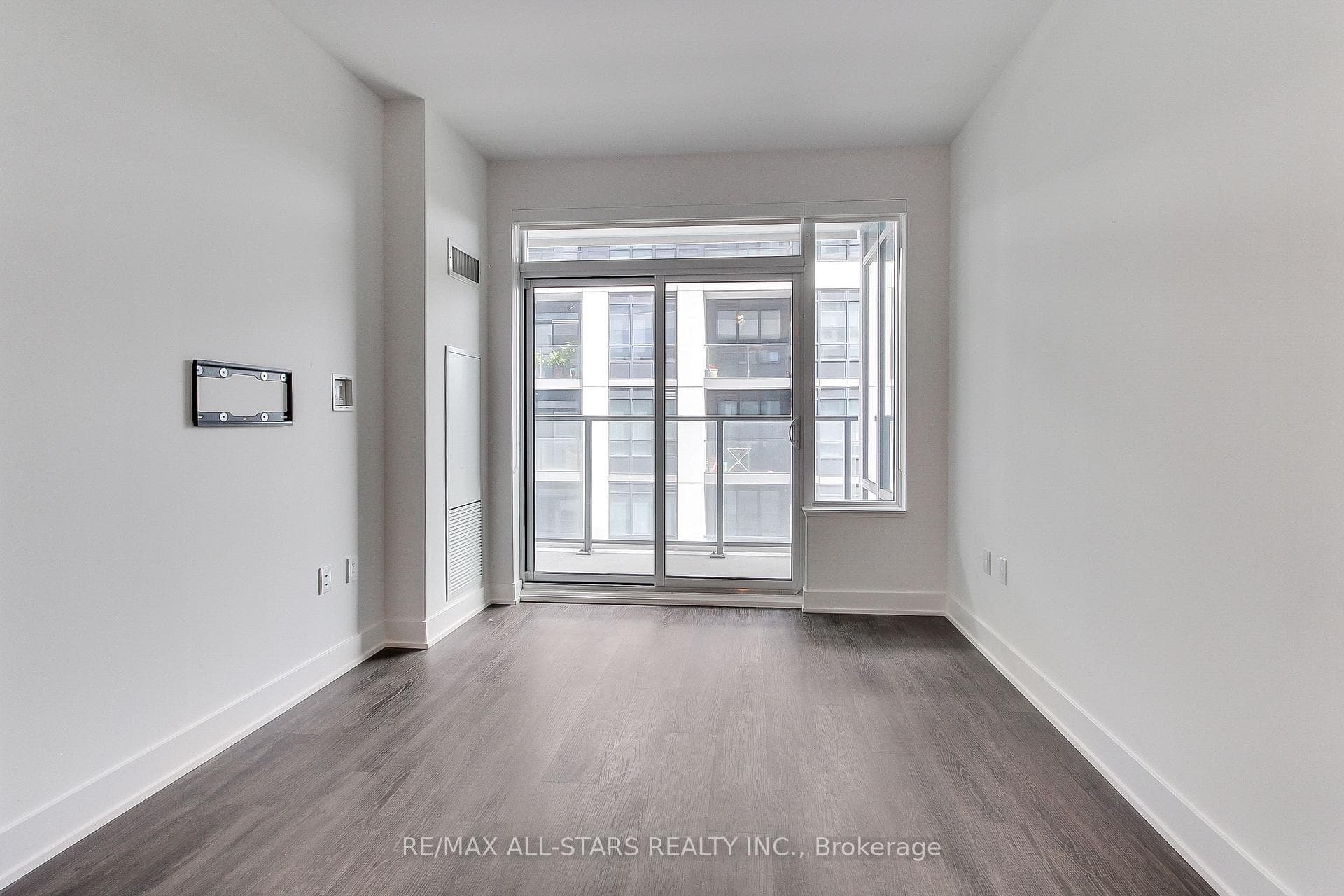 2 Teagarden Court Unit 303 photo 15