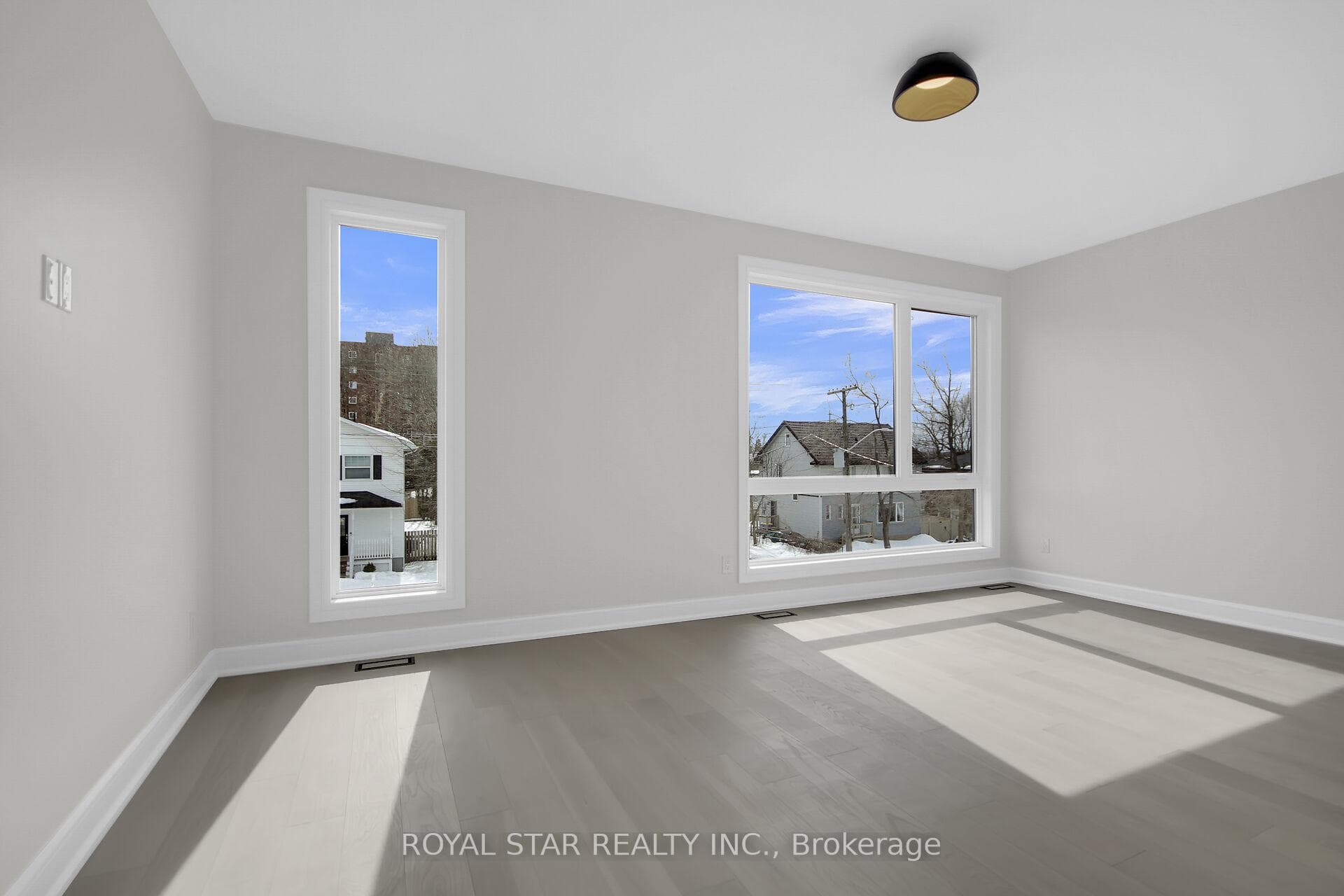 551 Mutual Street photo 17