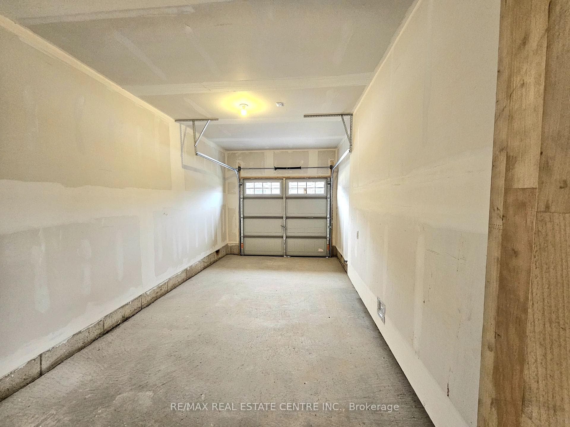 31 LEMON Avenue photo 27