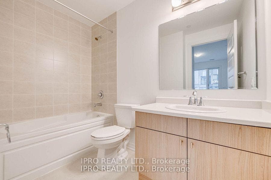 470 Gordon Krantz Avenue Unit 114 photo 7
