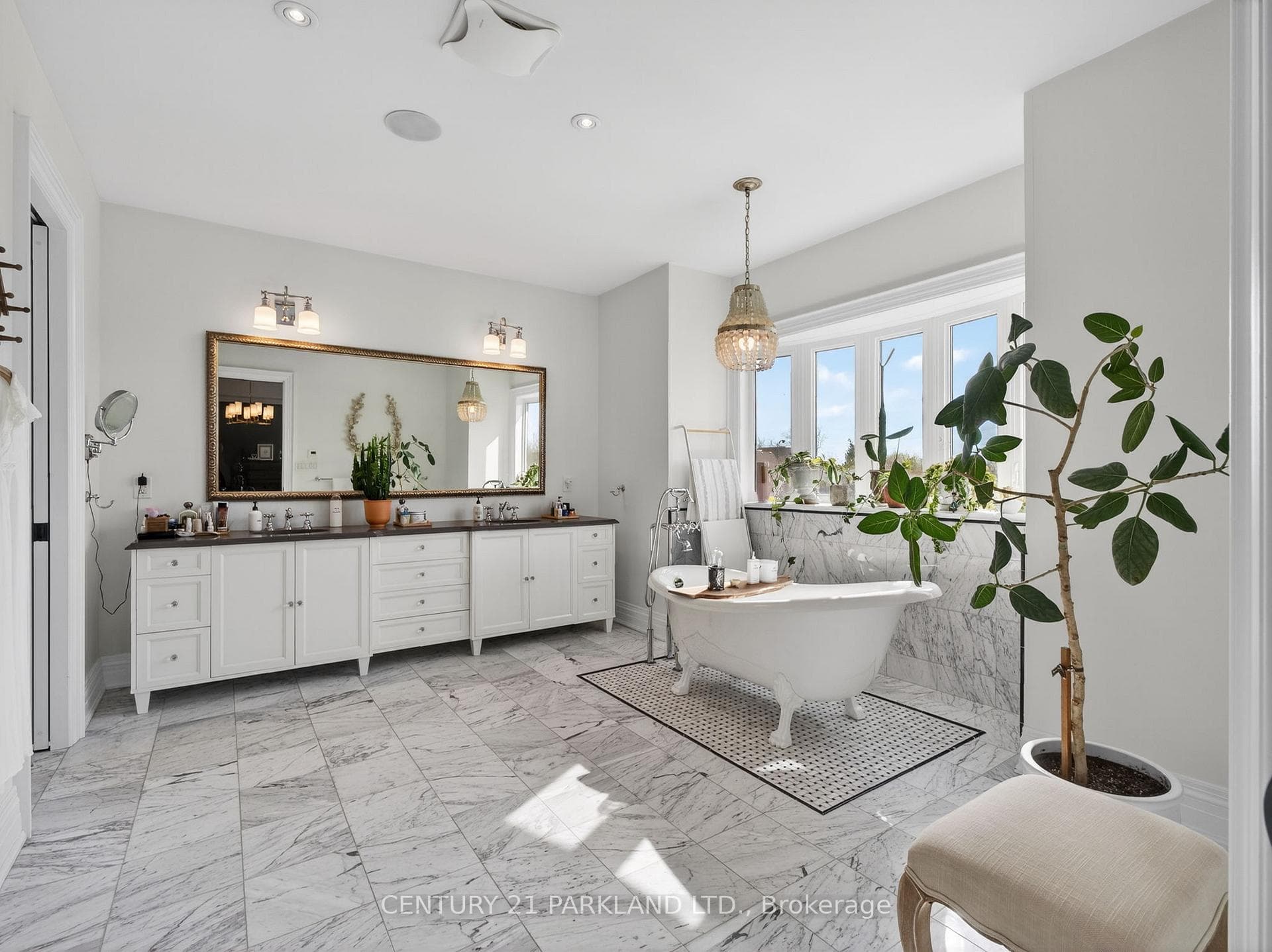 101 Arten Avenue photo 19