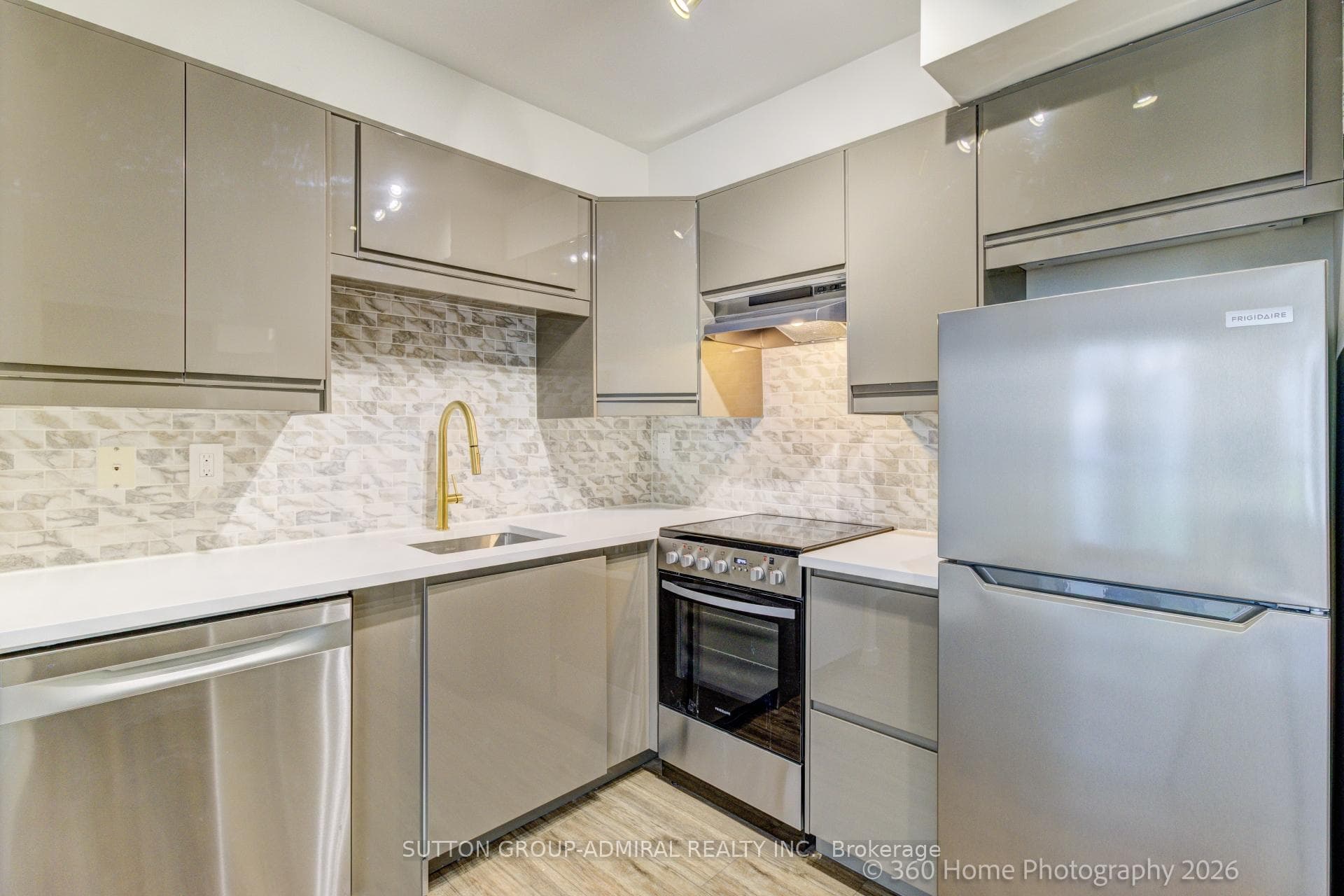 43 Eglinton Avenue Unit 501 photo 5