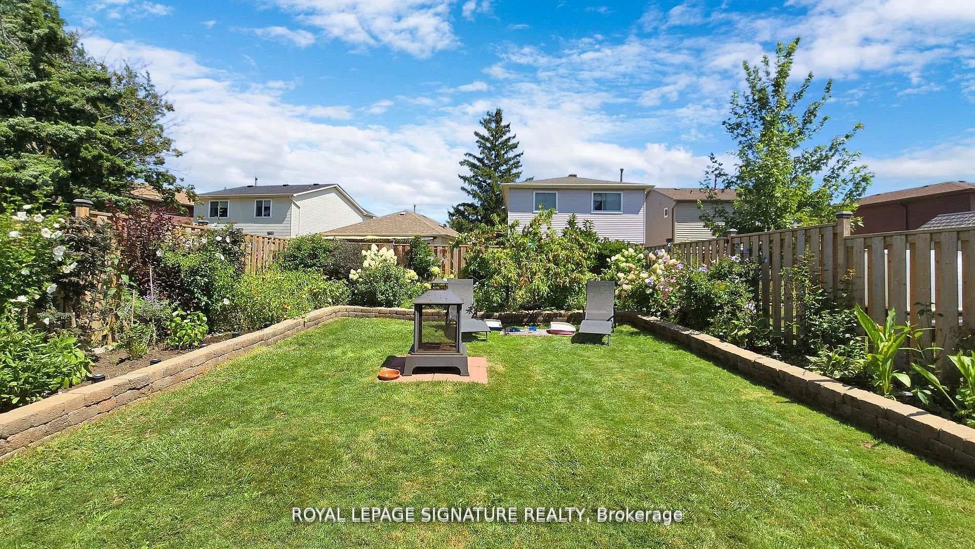 3103 Keynes Crescent photo 36