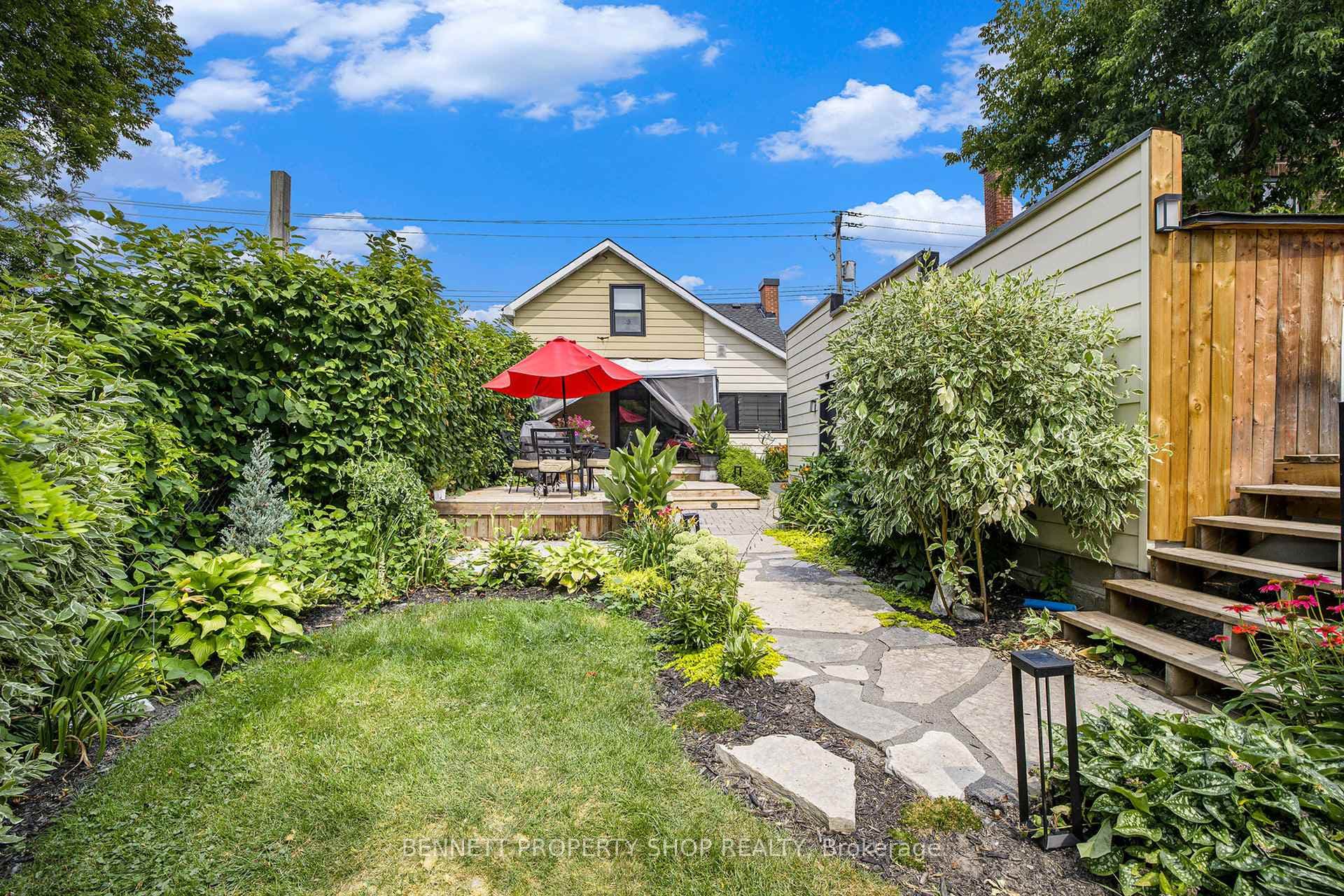 94 Mcgonigal Street photo 25
