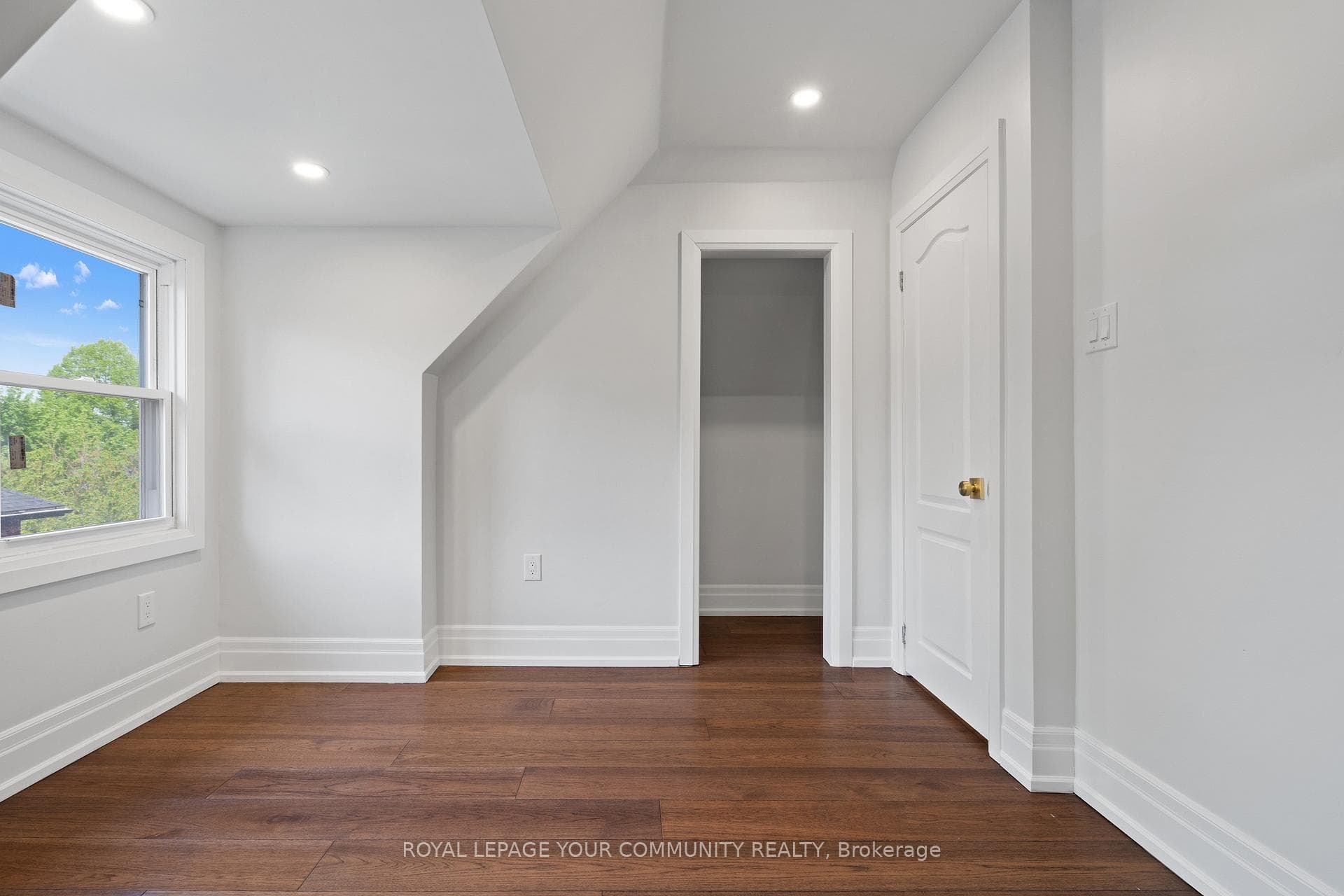28 Fairleigh Crescent photo 31