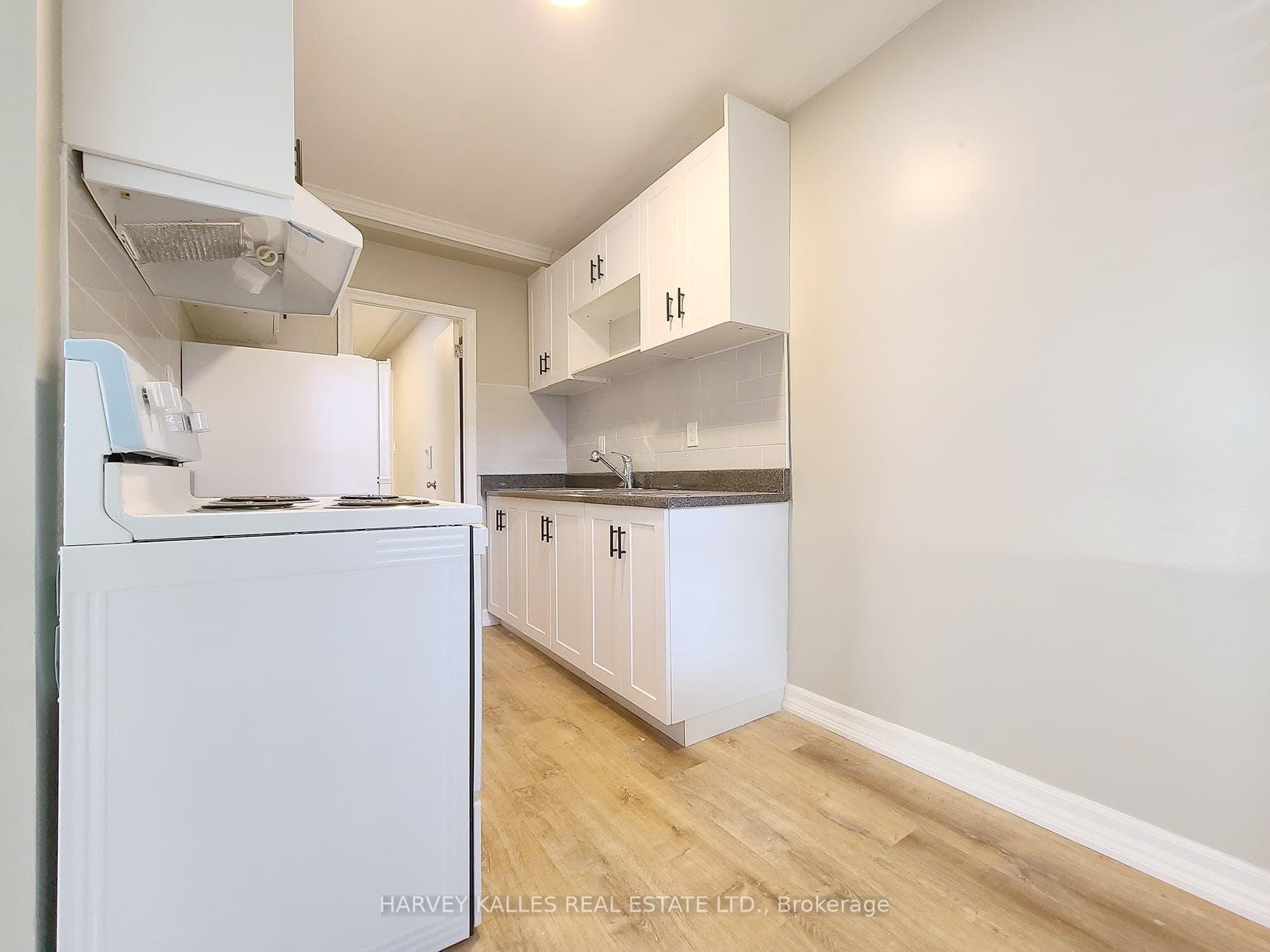 36 Rosecliffe Avenue Unit 9 photo 9