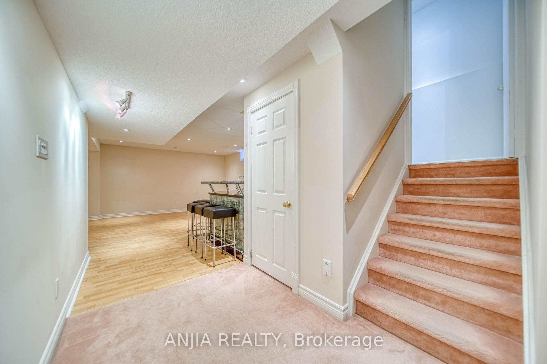 333 Castan Avenue photo 31
