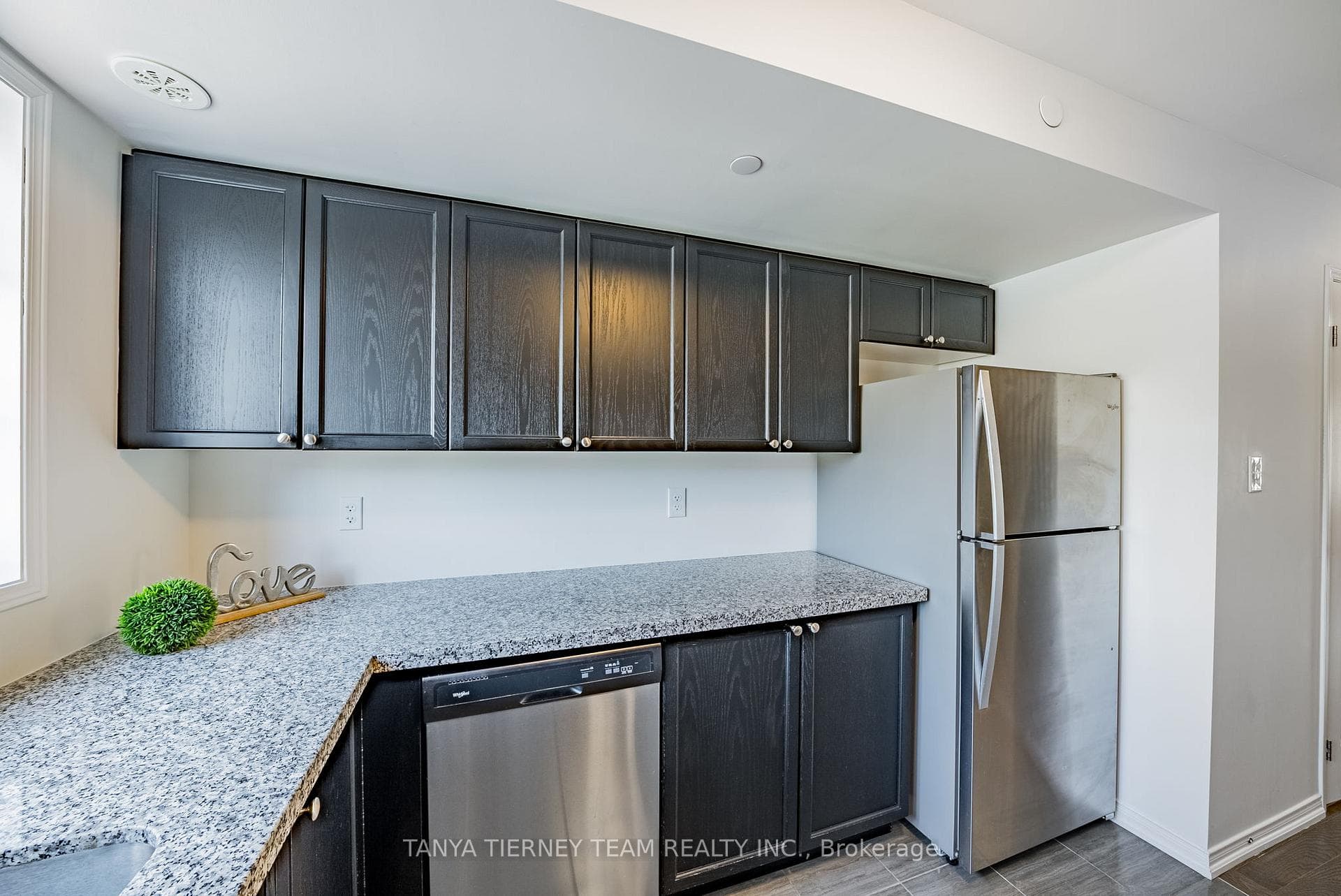 2264 Chevron Prince Path Unit 294 photo 9