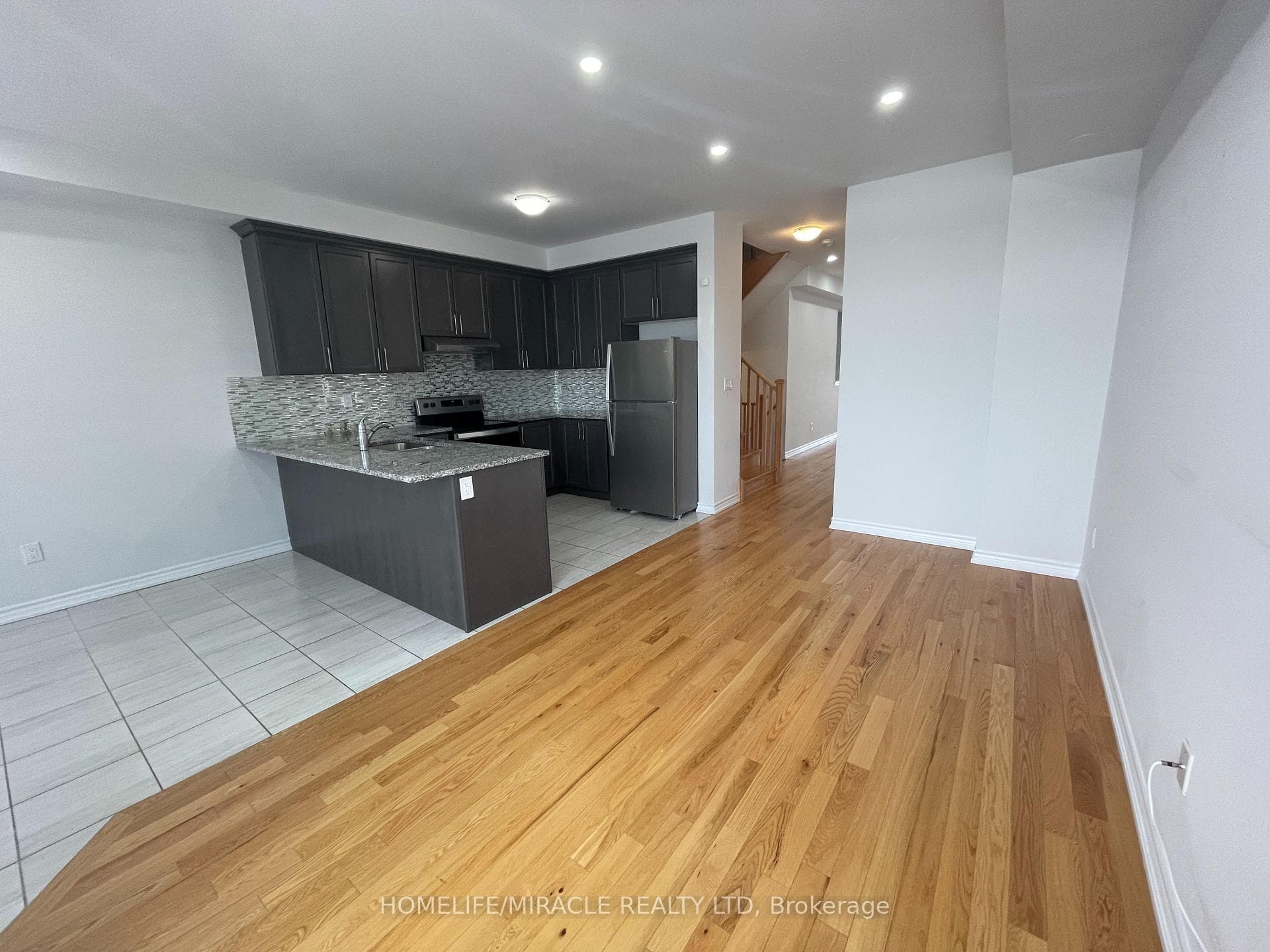23 Gemma Place photo 10