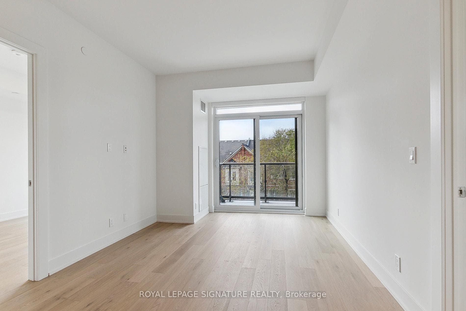 8 Beverley Glen Boulevard Unit D-329 photo 6