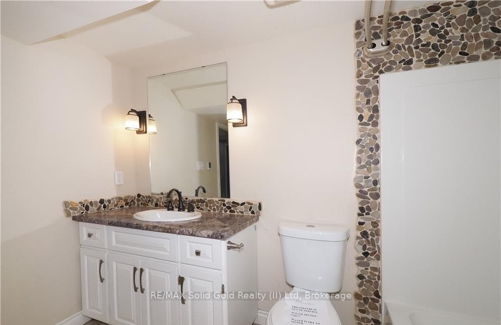 11 Norbert Place photo 30