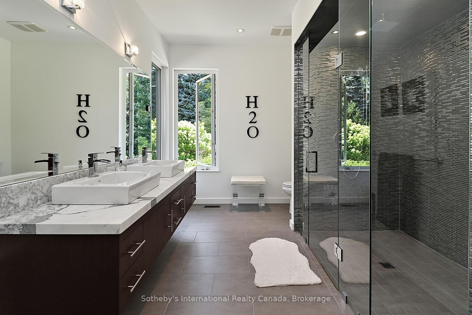 4 Holly Court photo 22