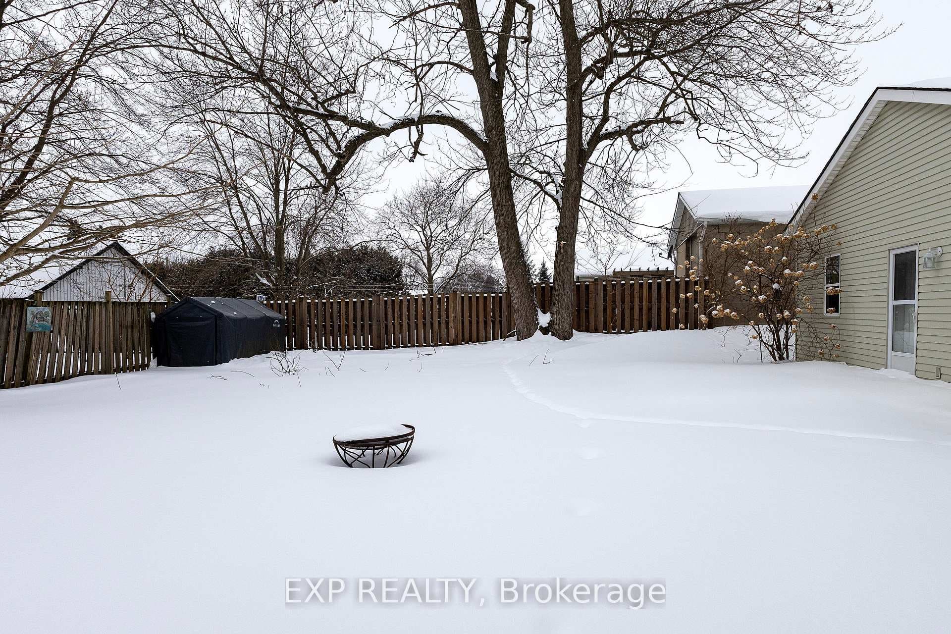 141 Dyer Street photo 29