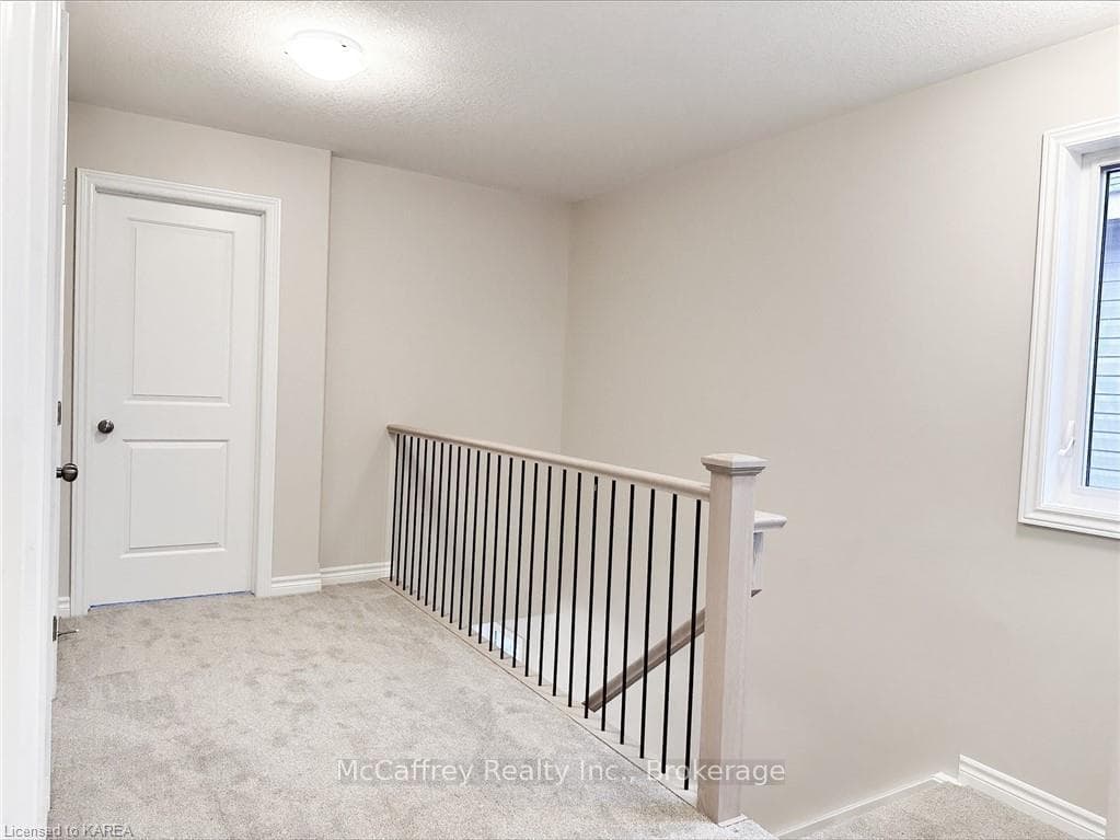 237 HERITAGE PARK Drive photo 23
